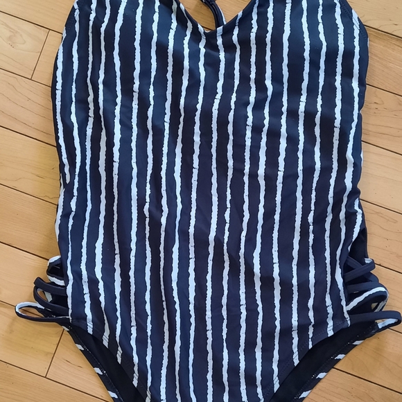 5 Cupshe Swimsuits size M - All for $20 - Picture 4 of 16